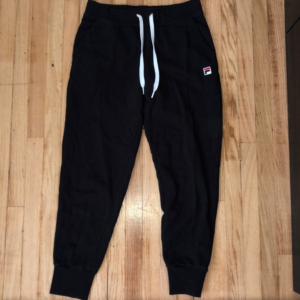 NWOT fila sweatpants !!
